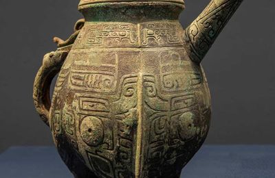 Bronze He wine vessel, 11th Century BC