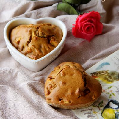 Gâteau pomme cannelle et éclats d'amandes...