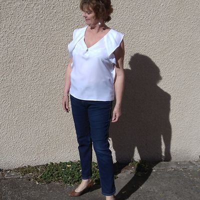 Défi Burda avril 2017 ... le top à volants ...