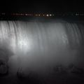 Chutes Niagara, en hiver, de nuit