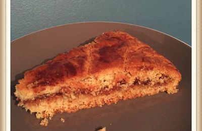 Gâteau basque à la crème de pruneaux