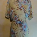 R1352 : Robe portefeuille 70's T.40