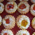 Mini tartelettes aux tomate-cerises et fromage suisse pour un évènement 100% suisse - Qui veut en être ?