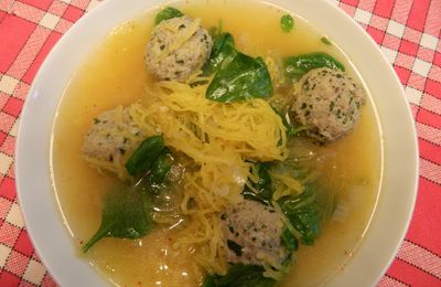 Soupe aux boulettes de veau et courge spaghettis