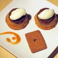 Tartelette de riz au lait, croûte de spéculoos et quenelle de crème fraîch'minute