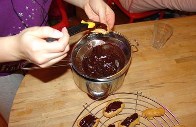 MINI-ECLAIRS A LA FRAMBOISE