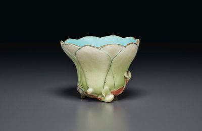 A rare famille rose magnolia-form cup, Qianlong four-character seal mark in underglaze blue and of the period (1736-1795)