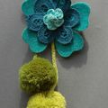 Des petites broches fleurs