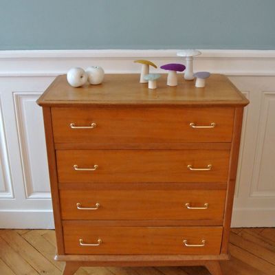 Commode en chêne des années 50
