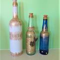 -Bouteilles décorées. -Decorated bottles.