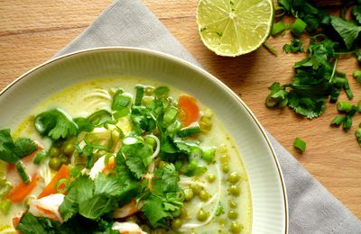 Soupe thaï aux nouilles et aux crevettes