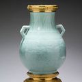 Important vase en céladon vert. Fin du XVIIIe siècle