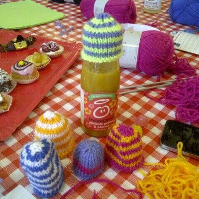 * Mets ton bonnet, qu'ils disaient, mets ton bonnet *