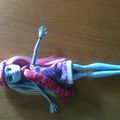 Echarpe & bonnet pour Abbey Bominable de Monster High