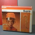 Un casque sèche-cheveux très seventies, le modèle Supra de la marque Krups ! Orange et vintage, rien que ça !