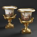 Paris. Paire de vases de forme Médicis. Vers 1830