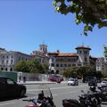 photos: Santander, vu du quai, monument et cathédrale.