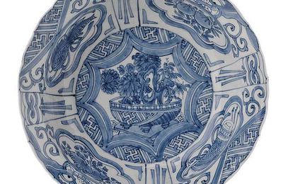 Three blue and white Kraak porcelains, China, Wanli period