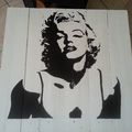 Table basse Marylin Monroe en palette en bois