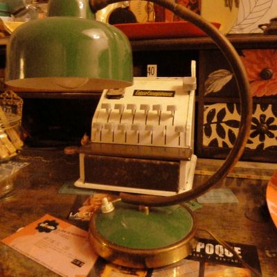 LES NOUVEAUTES...buste, lampe, coffret, etc et surtout 25 EUROS LES TROIS BOITES DE "CHICORÉE", "CAFÉ", "SUCRE" en cuivre chromé