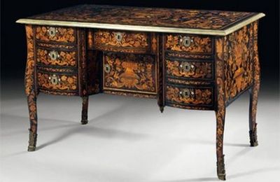 Bureau dit « Mazarin à la jasmin », Epoque Louis XIV