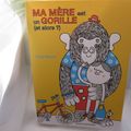 Une maison n'est jamais tranquille dans l'obscurité pour ceux qui écoutent intensément. 