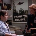 Info/Cinémas: «X-Files» sur M6: Et en France, qui enquête sur les ovnis?