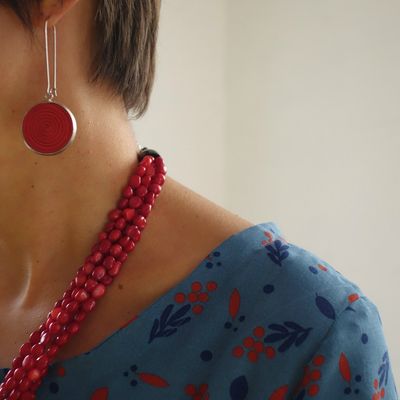 La terre est bleue comme une orange