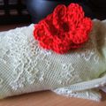 Fleur au crochet et sachets de lavande