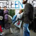 Entre 20 000 et 40 000 personnes défilent à Paris contre les suppressions de postes dans l'éducation