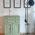 Commode, meuble d'appoint Art déco relooké vert kaki