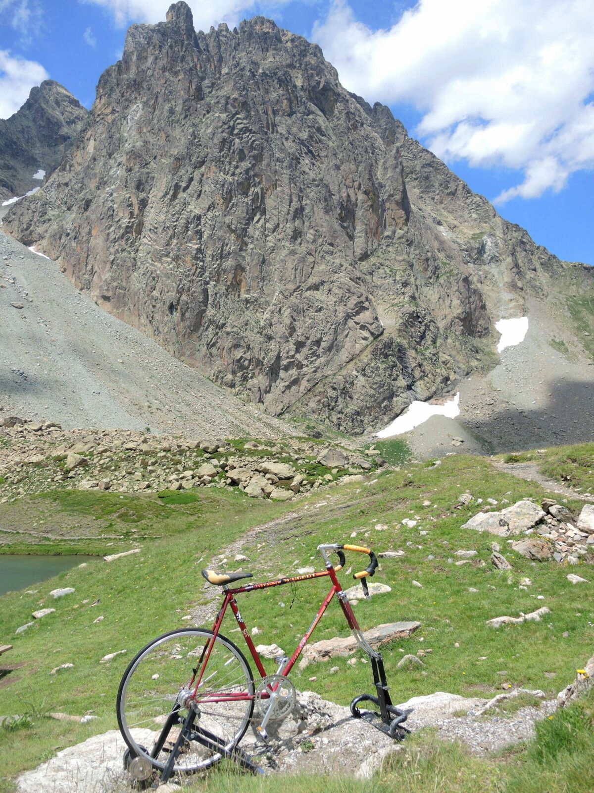 Refuge de Pombie, rando-Pombie-Peyreget, pic du Midi d'Ossau et vélo (64)
