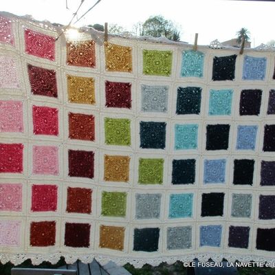 PLAID ARC EN CIEL au crochet