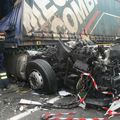 Saint-Laurent-Blangy: spectaculaire accident entre deux poids lourds sur la D950 ce lundi