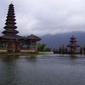 Le temple hindo-bouddhiste sur le lac Bratan. Magnifique !