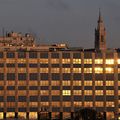 LEVER DE SOLEIL SUR LES BUREAUX.