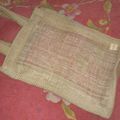 Pochette toile de jute avant transformation :D