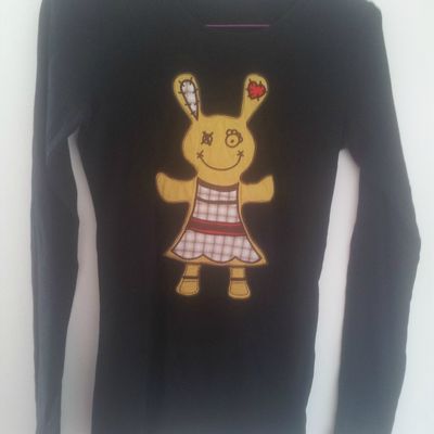 T-shirt noir lapin