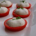 "Tartelettes" au poivron rouge, espuma au fromage de chèvre et basilic (sans gluten)