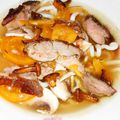 Udons au magret de canard, petites girolles, tomates ananas