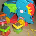 Cub'Elephant PEEK A BLOCKS Fisher Price