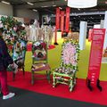 La chaise de Martine est en exposition à la foire de Tours ( celle du milieu), votez pour elle ( no 27)