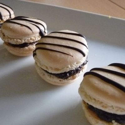 Macarons chocolat et caramel beurre salé