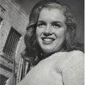 10/03/1946 Norma Jeane en pull par Jasgur