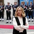 L'ITALIE DÉFIE LES FAUCONNIERS FRANCO-BRITANNIQUES – MELONI BOYCOTTE LA RÉUNION DE LA “COALITION DES VOLONTAIRES”
