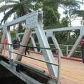 Alex Kande réhabilite les ponts de Tshibungu et de Katusenge