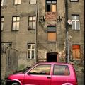 N°608-Petite voiture rouge Polonaise-Sosnowiec