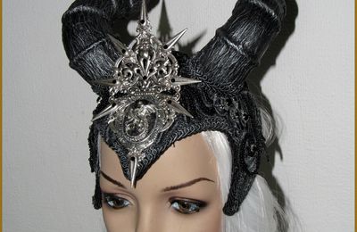 Coiffe Cornes Malefique Reine Gothique Dentelle Dark Queen Dragon Faux Horns Maleficent Gothic Lace Demon Headdress Headpiece