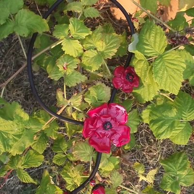 collier fleurs fraises 