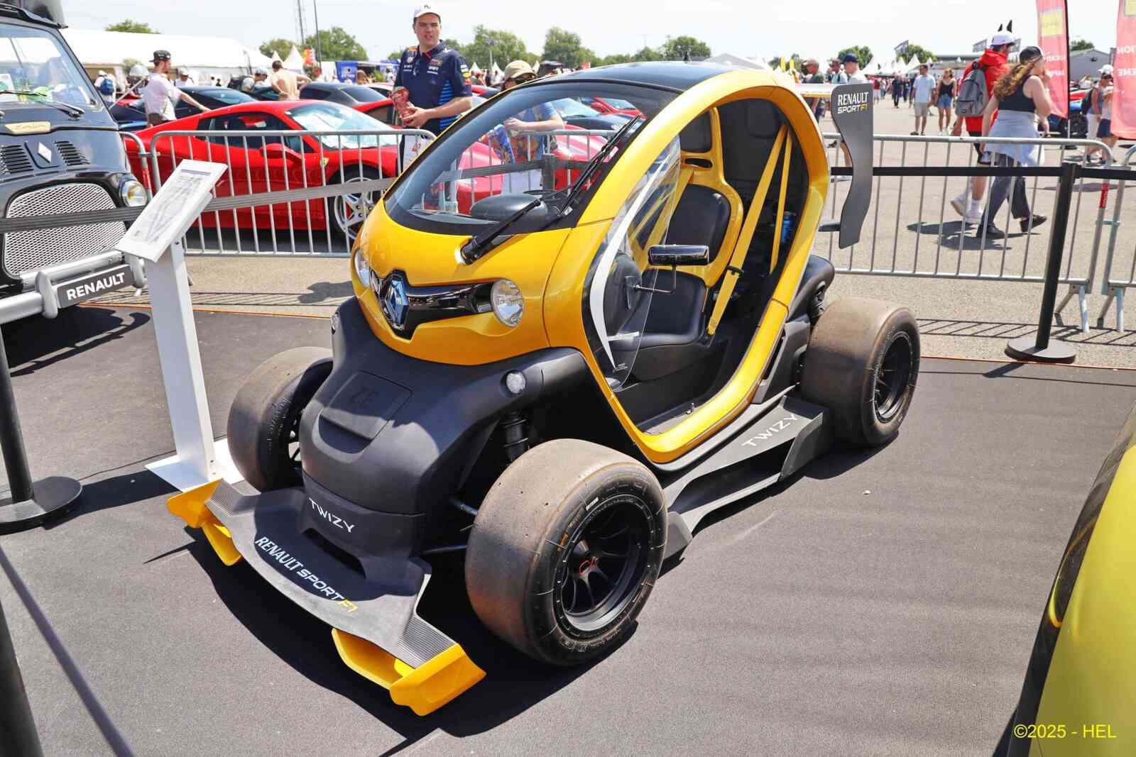 Renault Twizy 'Renault Sport F1'_11 - 2013 [F] HL_GF